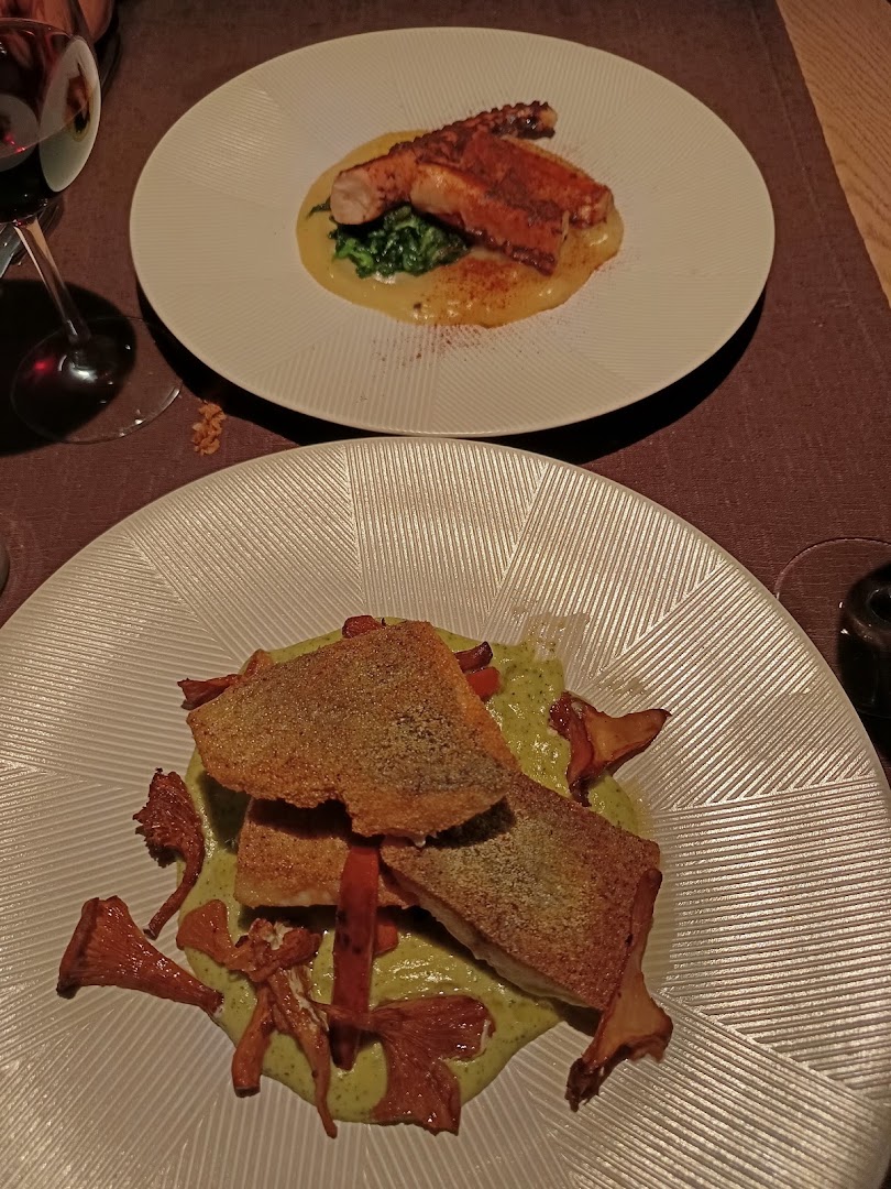 Room Food & Drink