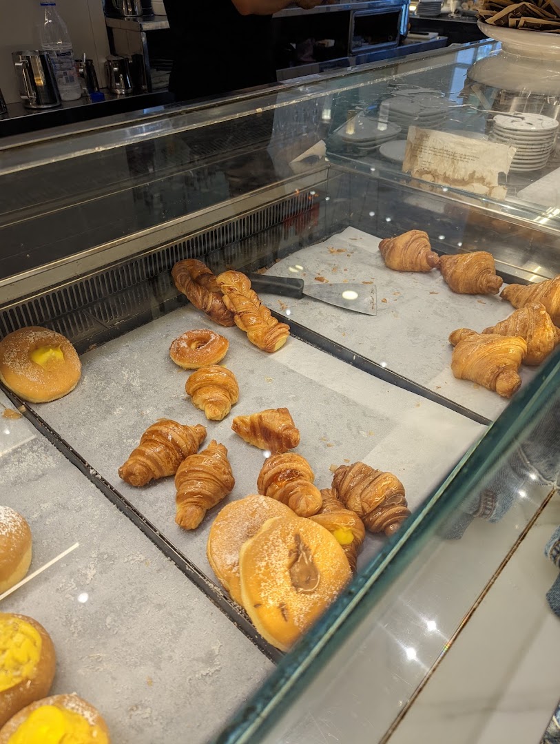 Rossibar, Roma