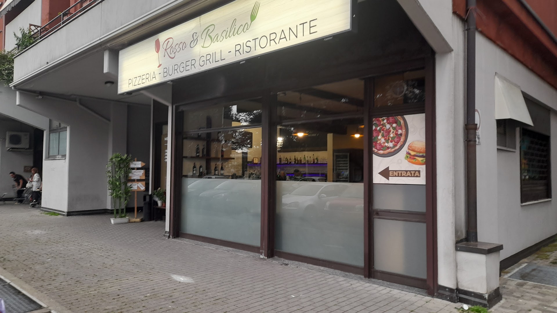 ROSSO E BASILICO | Pizzeria - Busto Arsizio