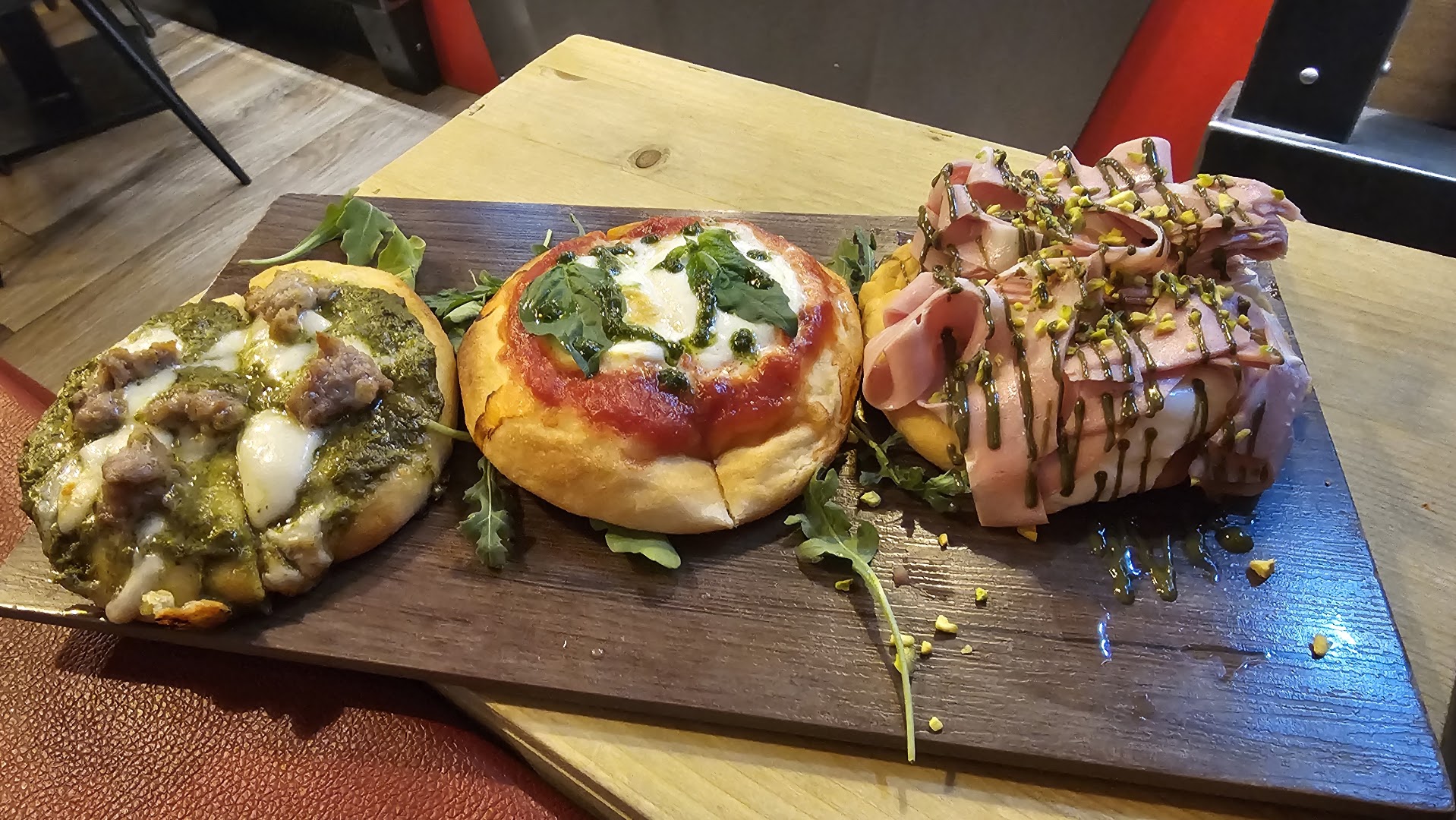 Rosso Vivo Musei Vaticani - Pizza Bio di Grani Toscani, anche Gluten-Free, Roma