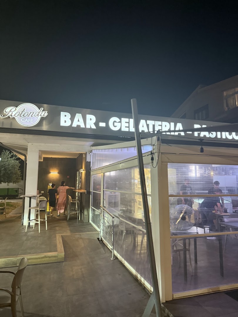 Rotonda Cafè, Carini