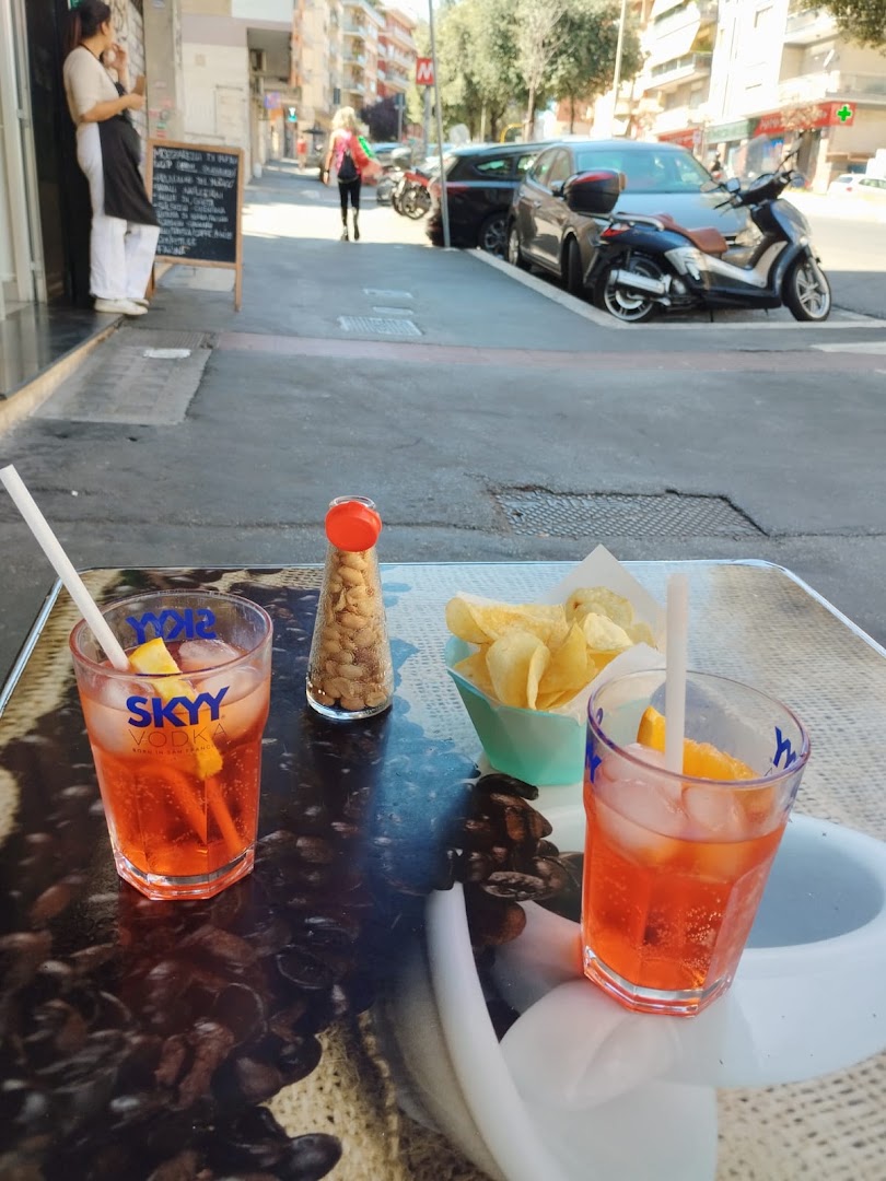 Roxy Bar Cafe