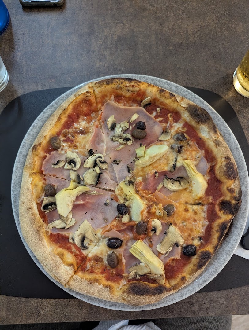 Roxy Braceria Pizzeria