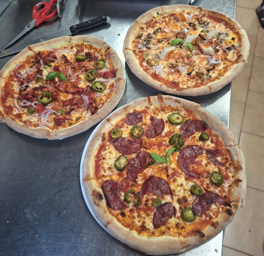 Royal kebab pizza tacos