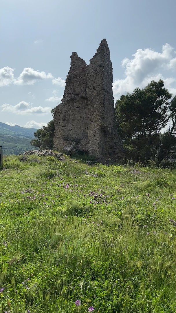 Ruderi Castello dei Ventimiglia