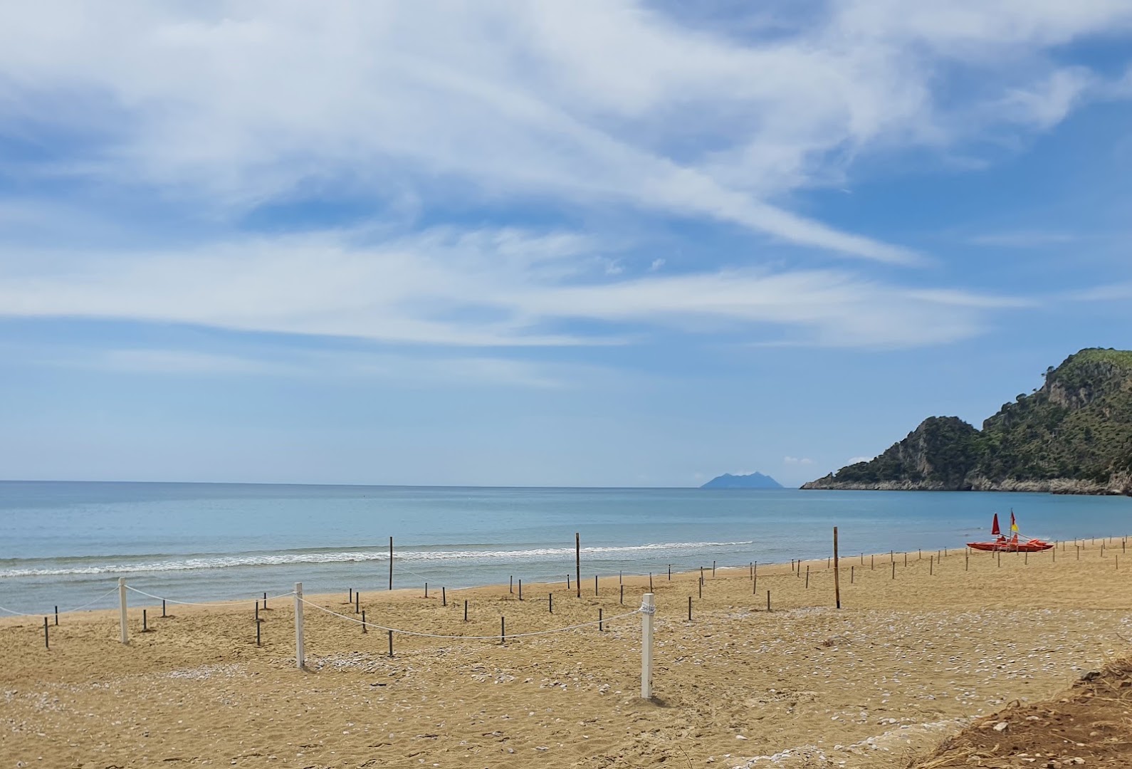 Sailing Resort-Spiaggia attrezzata,noleggio canoe e pedalò
