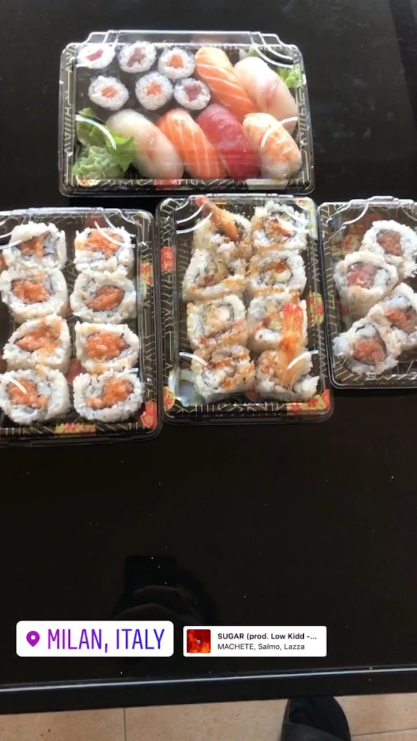 SAKURA SUSHI & POKE STATION