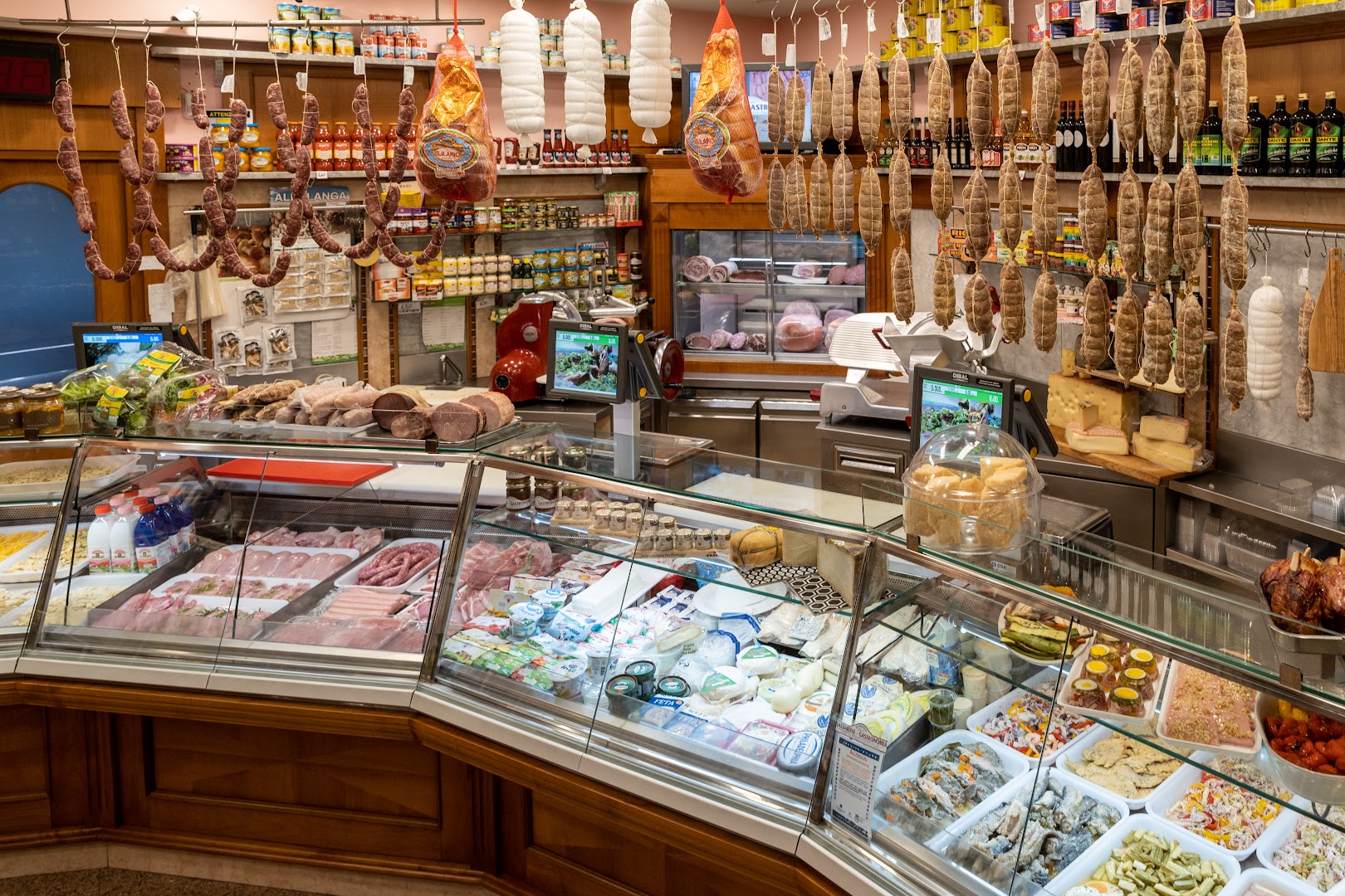 Salumeria Almondo Montà
