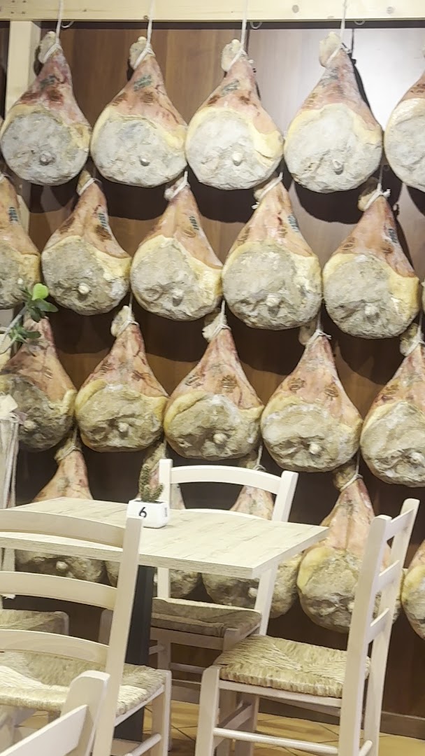 SALUMERIA UGOLOTTI DEGUSTAZIONE