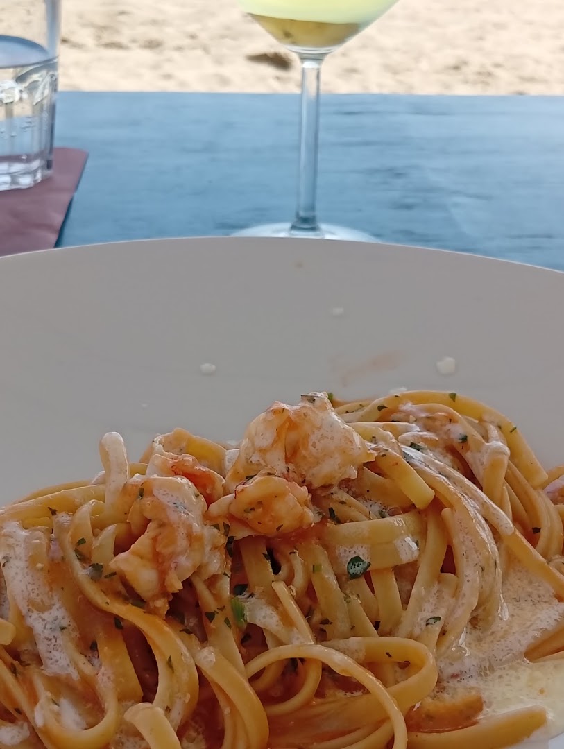 Salus Beach Bar