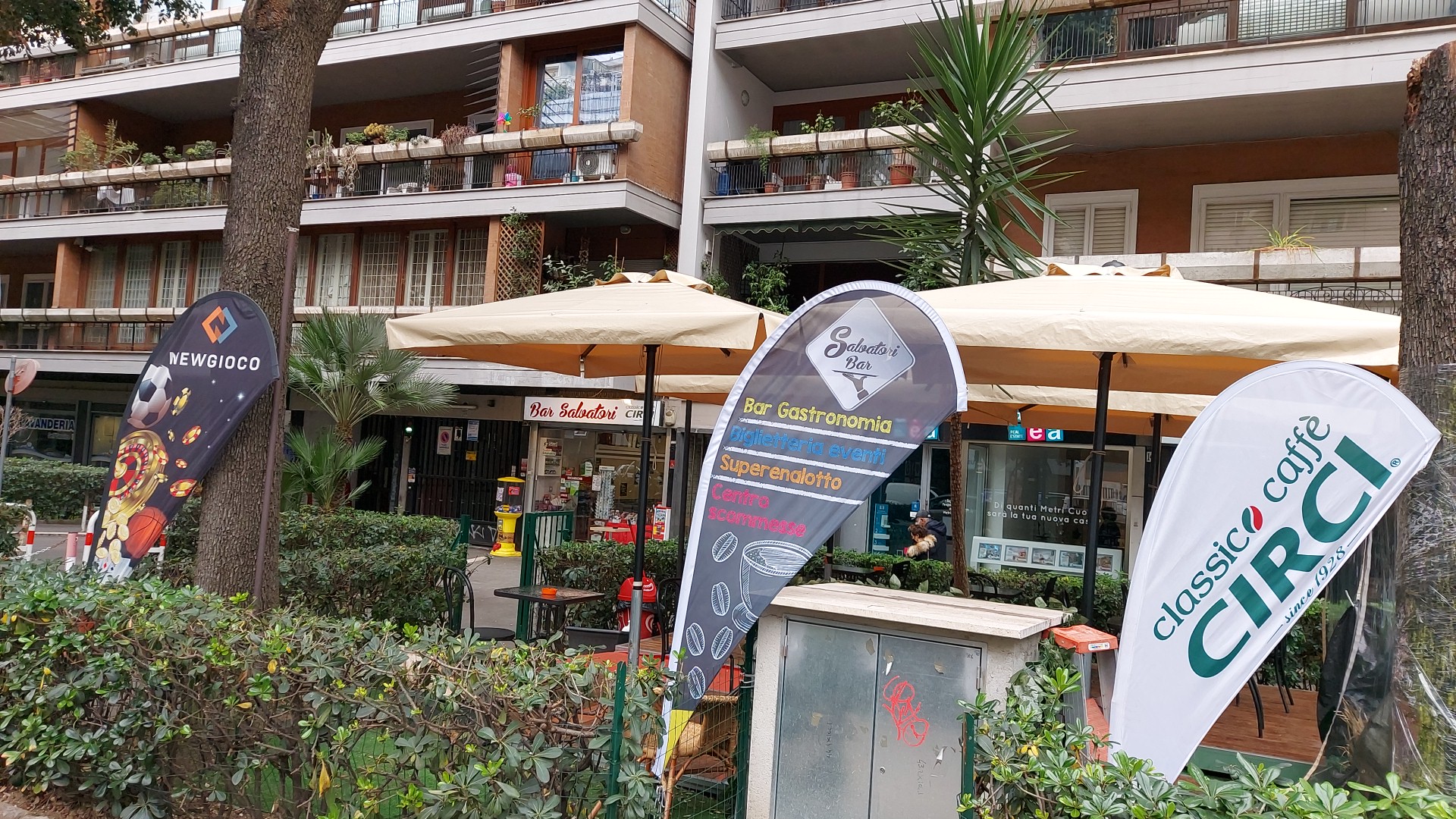SALVATORI BAR