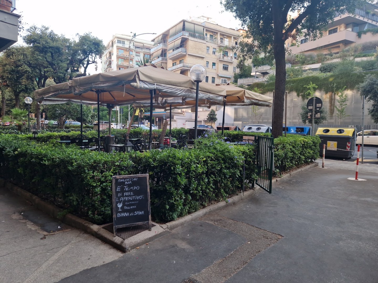 SALVATORI BAR