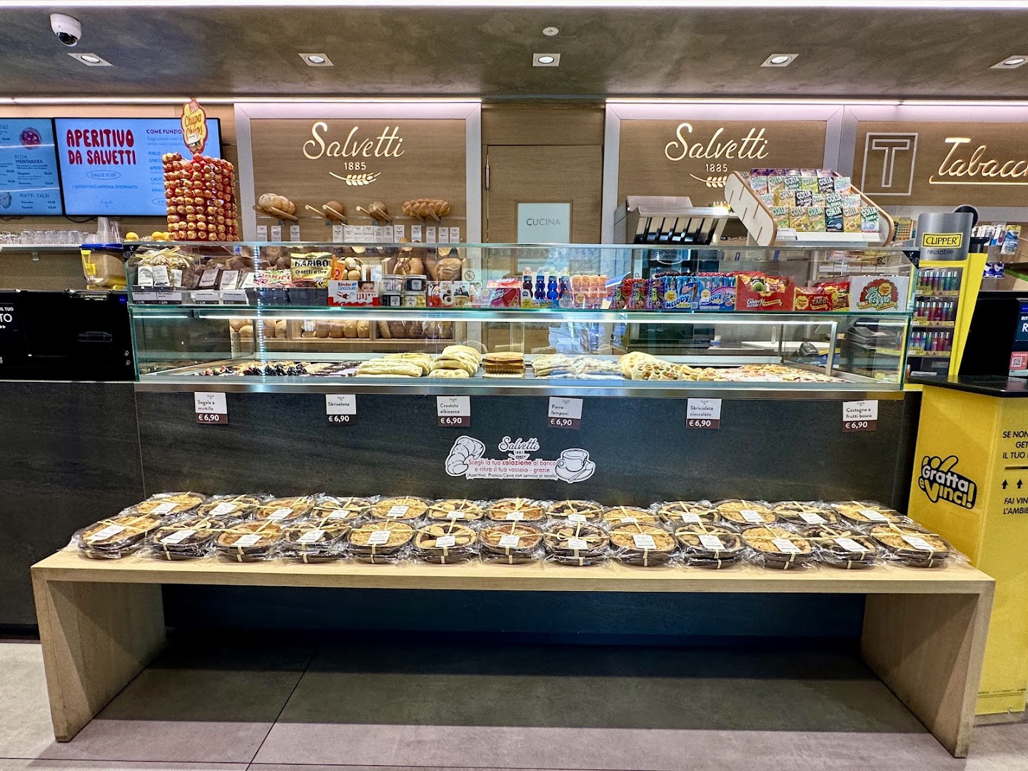 Salvetti 1885 Forneria Pasticceria Caffetteria Esine, Esine