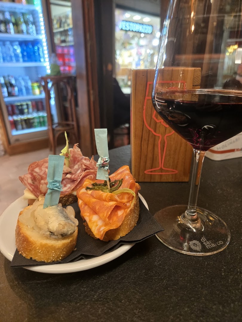 San Giovanni Vini e Cicchetti