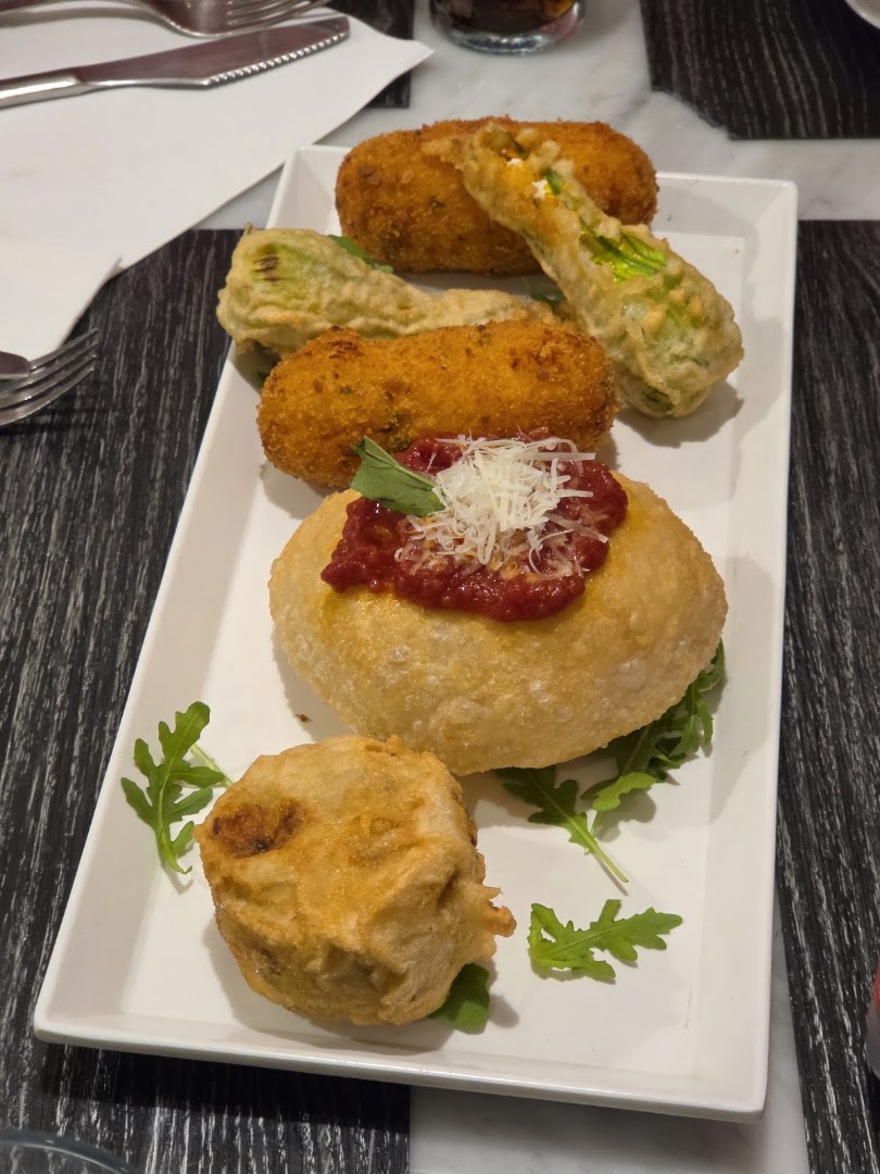 Sandro pizzettata Unica Sede, Napoli
