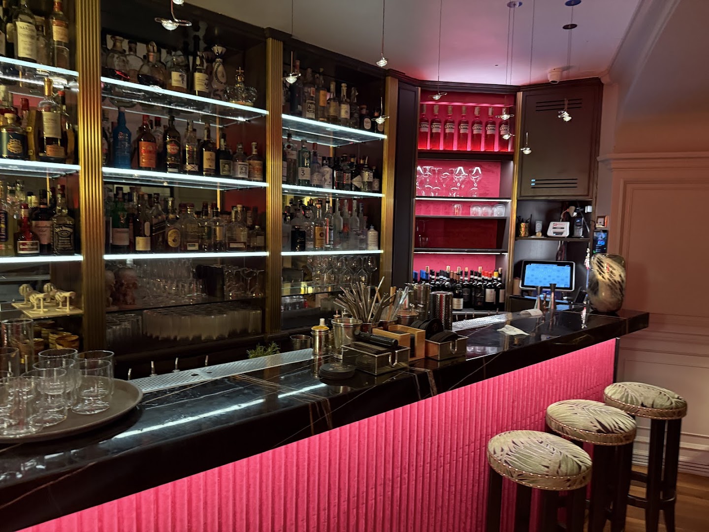 Santa Cocktail Club