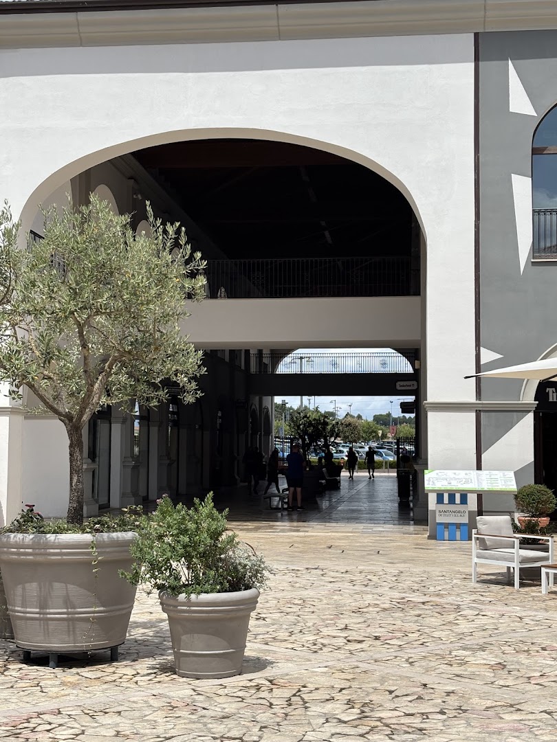 Santangelo Outlet Village, Città Sant'Angelo