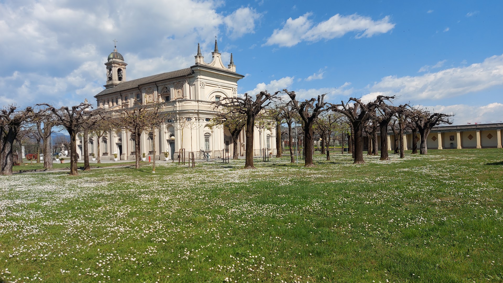 Santuario della Madonna dei Campi "Nostra Signora della Preghiera".