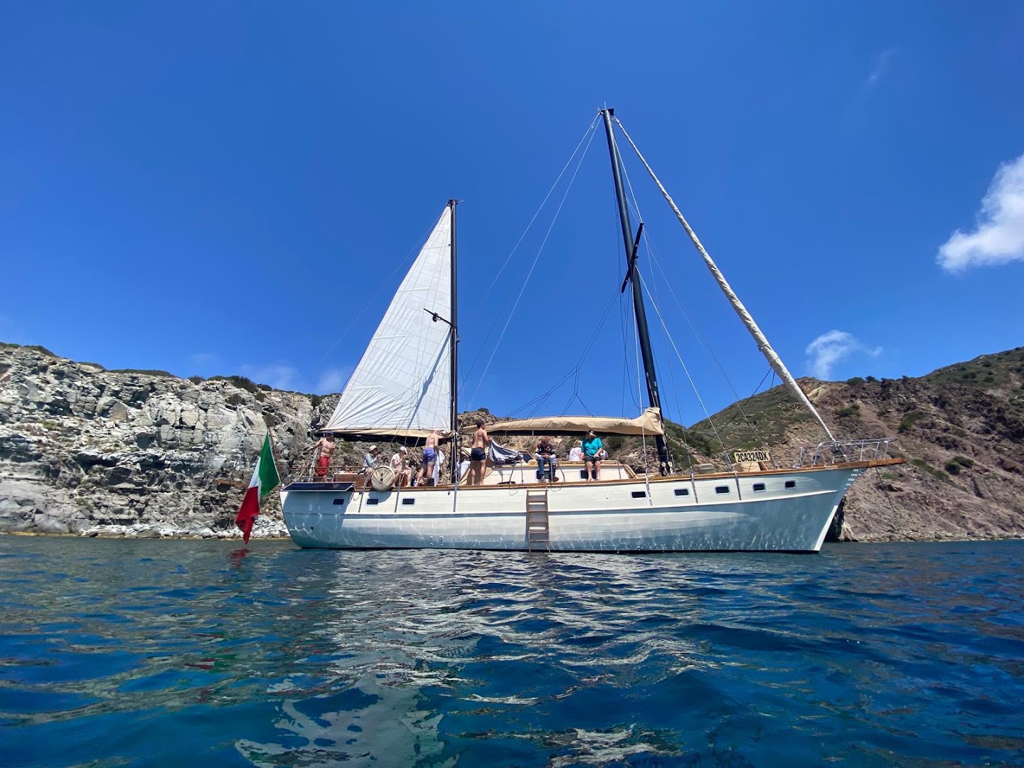Sardinia Sailing di Pintus Matteo - Escursioni in barca a Carloforte e Sant'Antioco, tour da Calasetta a Carloforte