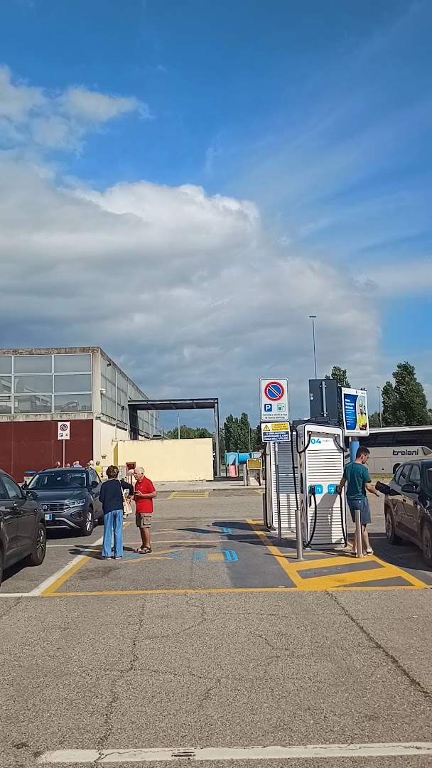 Sarni Arno Est