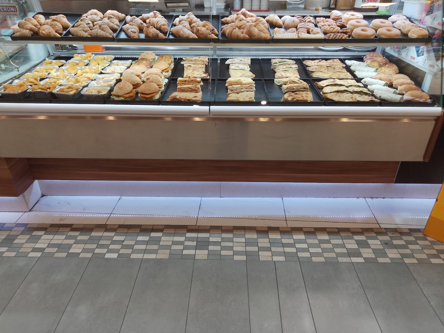 Sarni Ristorazione Camerano Centro Commerciale Grotte Center