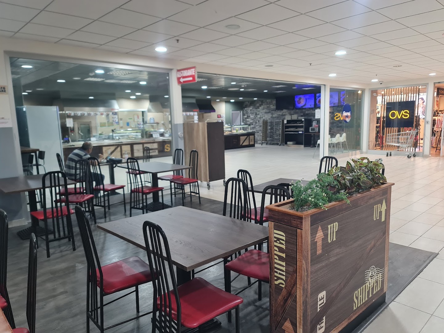 Sarni Ristorazione Lucania Centro Commerciale Polo Acquisti Lucania