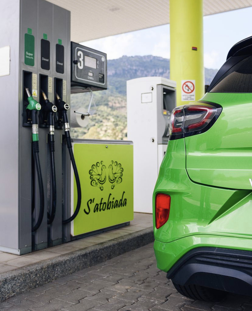 S'Atobiada Stazione Servizio "Caffetteria Ristorante - Bar - carburante e ricarica per veicoli elettrici"