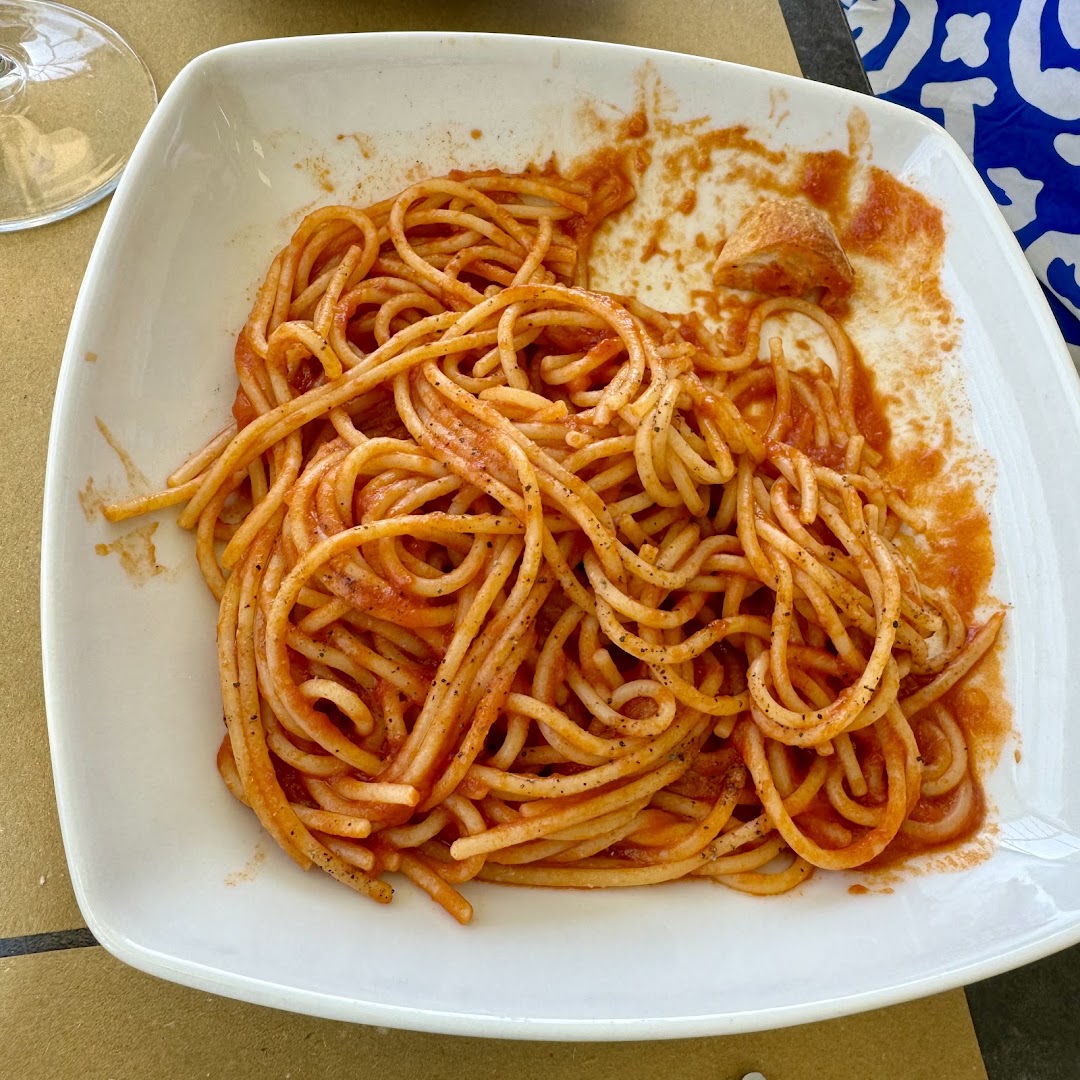 S'Atobiada Stazione Servizio "Caffetteria Ristorante - Bar - carburante e ricarica per veicoli elettrici"