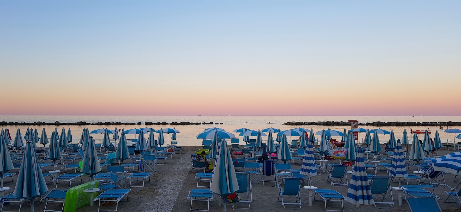 Savana beach&restaurant, Grottammare