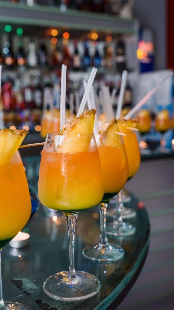 *SAVARIS* -CAFFE' And LOUNGE EVENT-