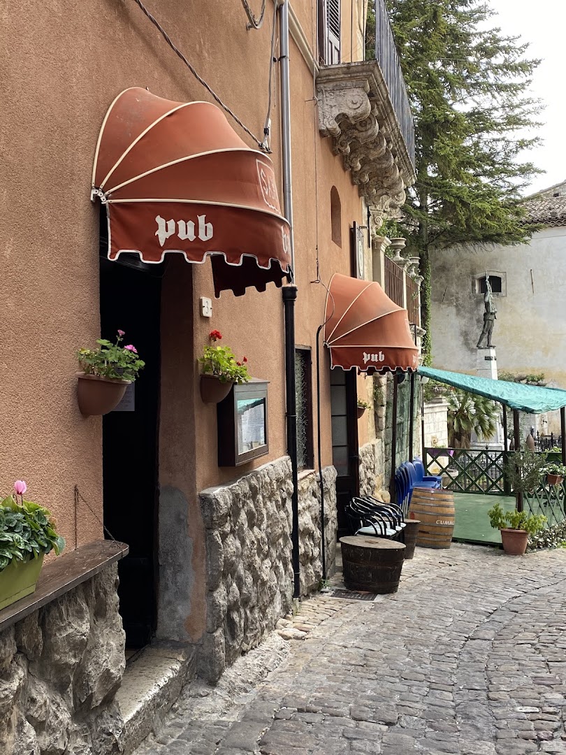 Saxum Pub