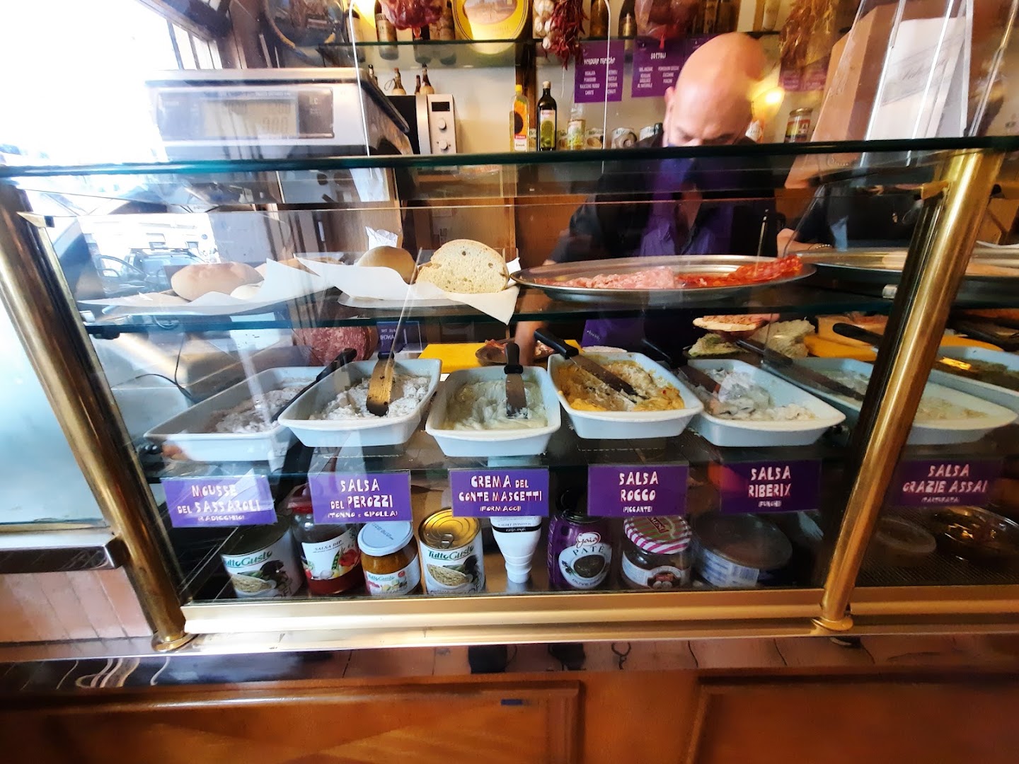 Scheggi Panineria Vineria