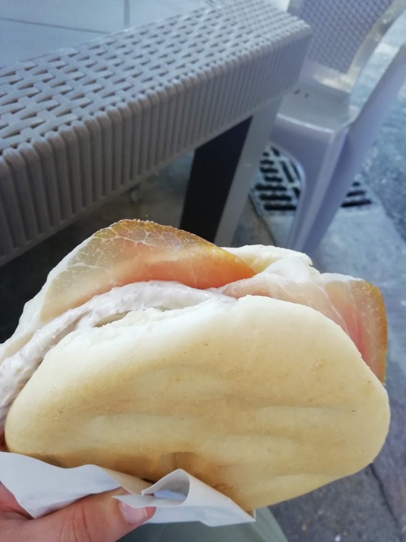 Scheggi Panineria Vineria