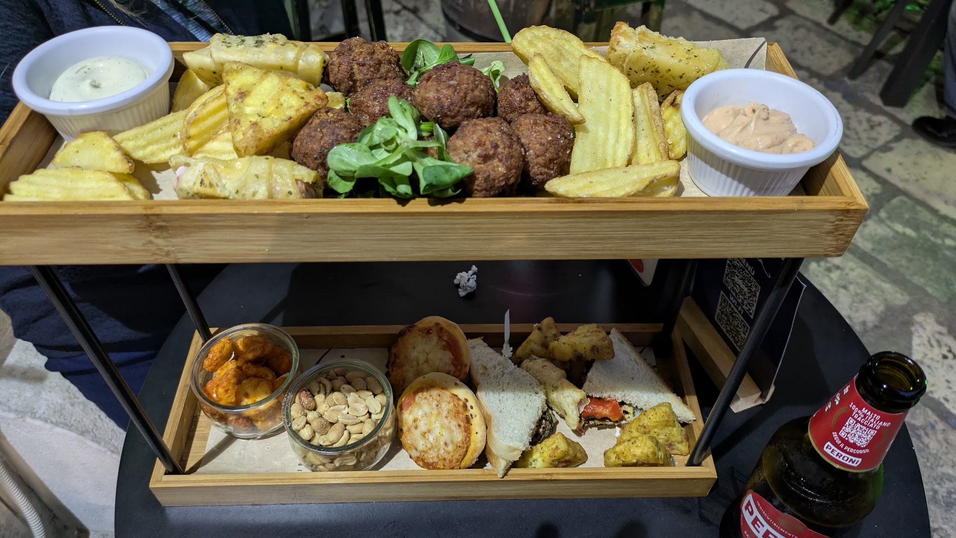 Schiuma - Cafè - Bar Piazza Dante