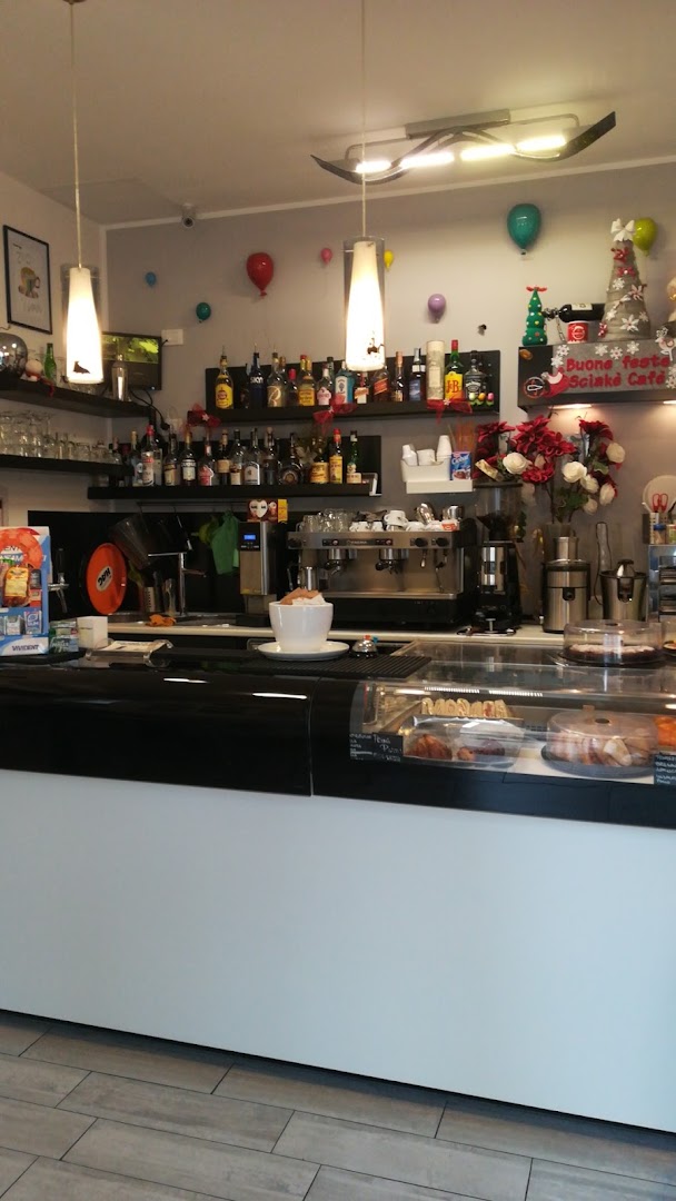 Sciakè, Roma