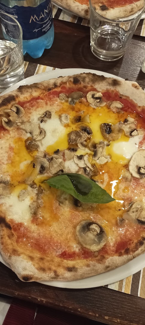 Sciuti 79 ( Pizzeria Birreria pub )