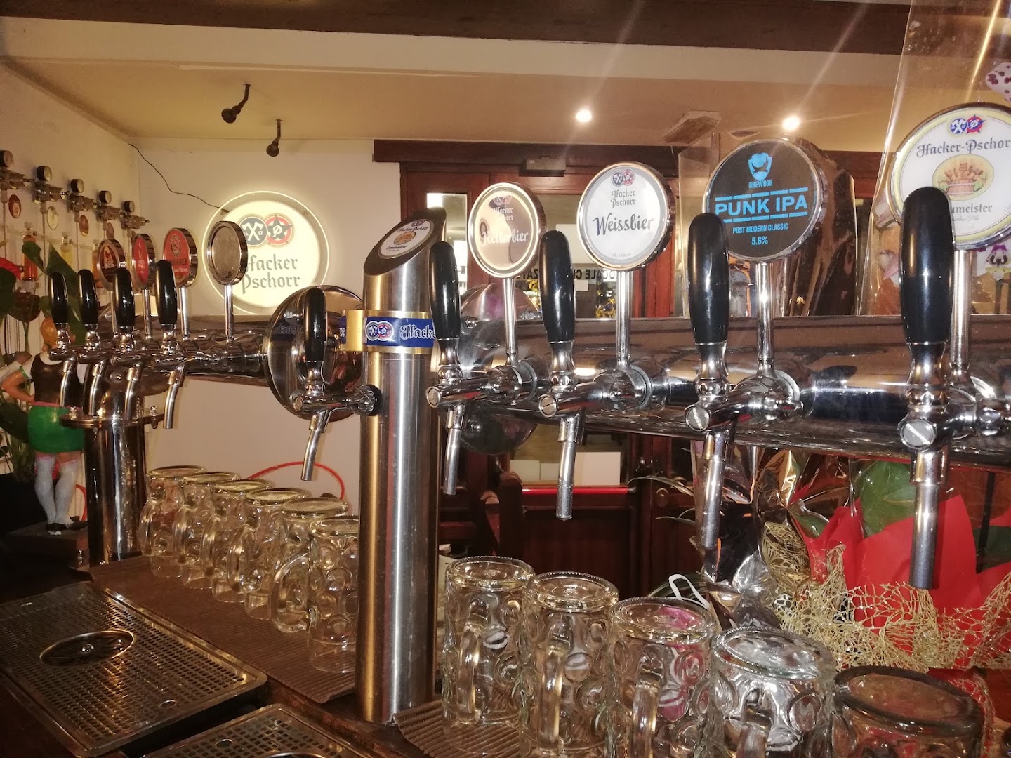 Sciuti 79 ( Pizzeria Birreria pub )