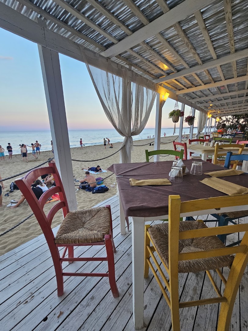 Sea'n Sun Lounge Bar-Restaurant
