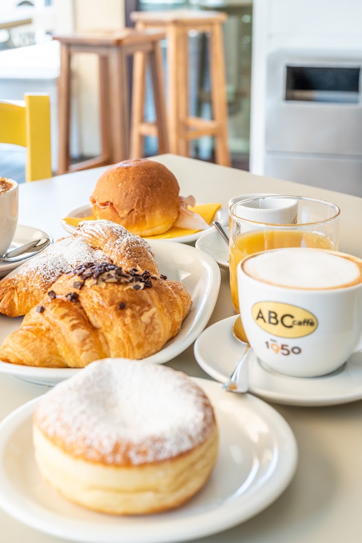 Sedicinodi Bar & Bottega
