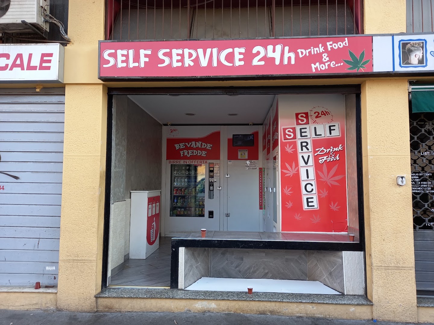 Self Service 24H Drink Food & More