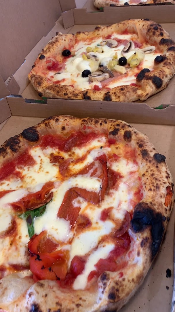 Self Service Pizzeria Ezelino's