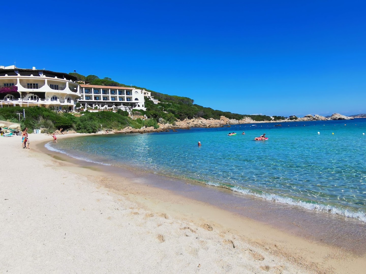 Servizio noleggio ombrelloni Approdobeach