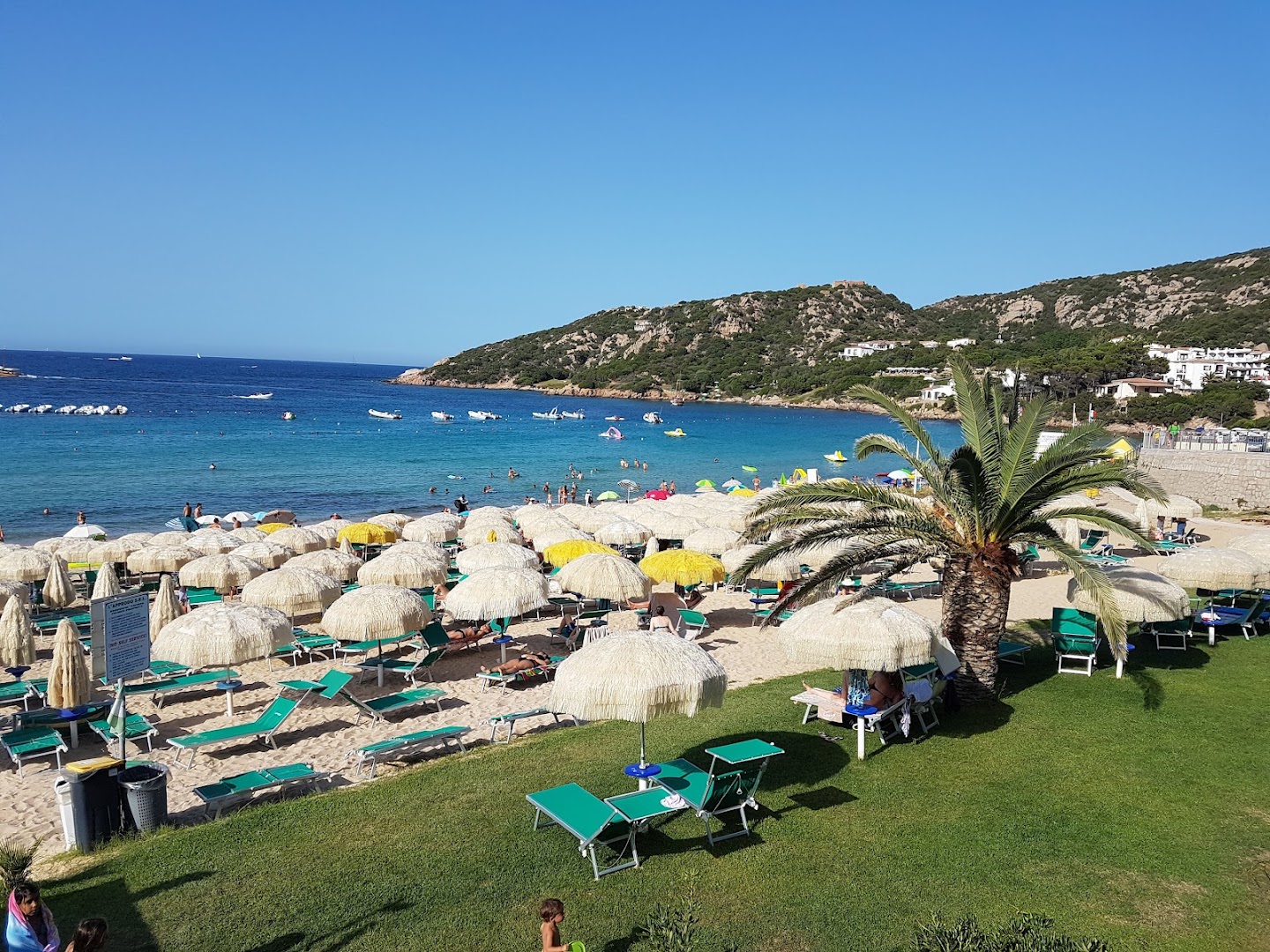 Servizio noleggio ombrelloni Approdobeach