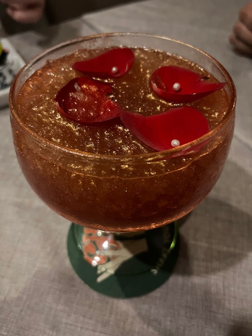 Shake Cocktail & Wine Bar