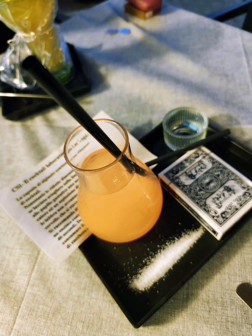 Shake Cocktail & Wine Bar, Rovellasca