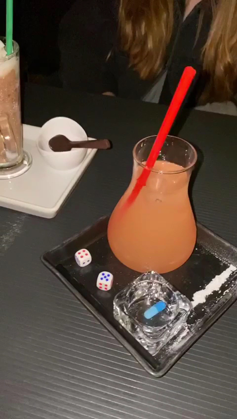 Shake Cocktail & Wine Bar