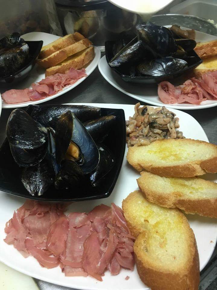 SHANTI lounge bar | colazione - tramezzini - pranzi veloci - aperitivi - vini