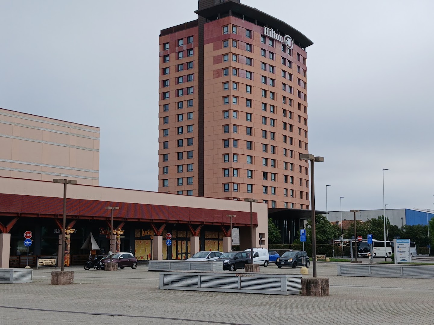 Shopping Center Freeland