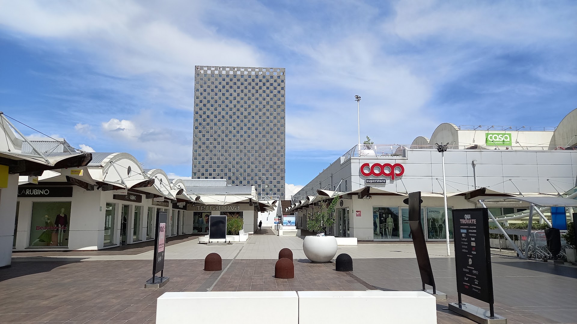 Shopping Center Molo 8.44