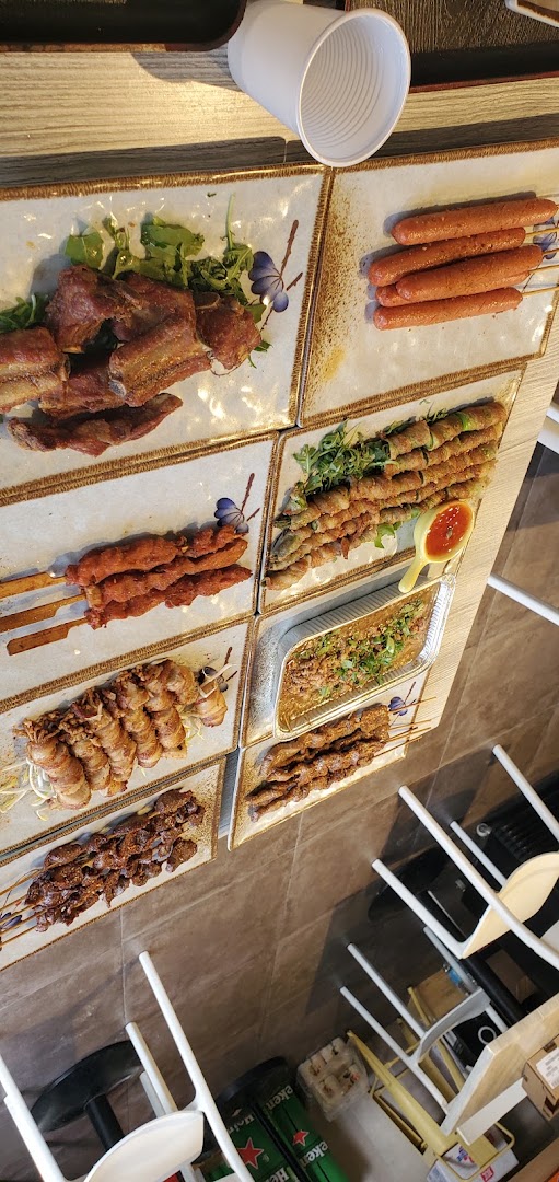 Si Phò+BBQ是否河粉+烧烤, Prato